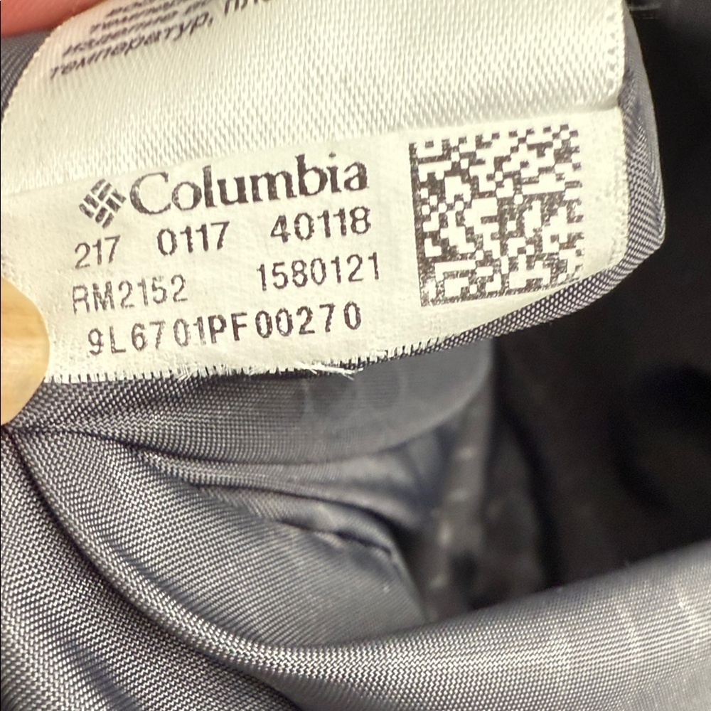 Columbia Men's Dark Gray Raincoat - Picture 11 of 12